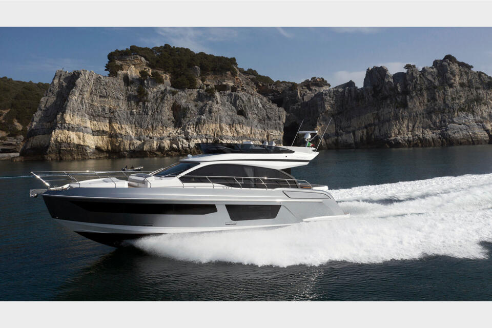 Azimut lansirao novi 53 model