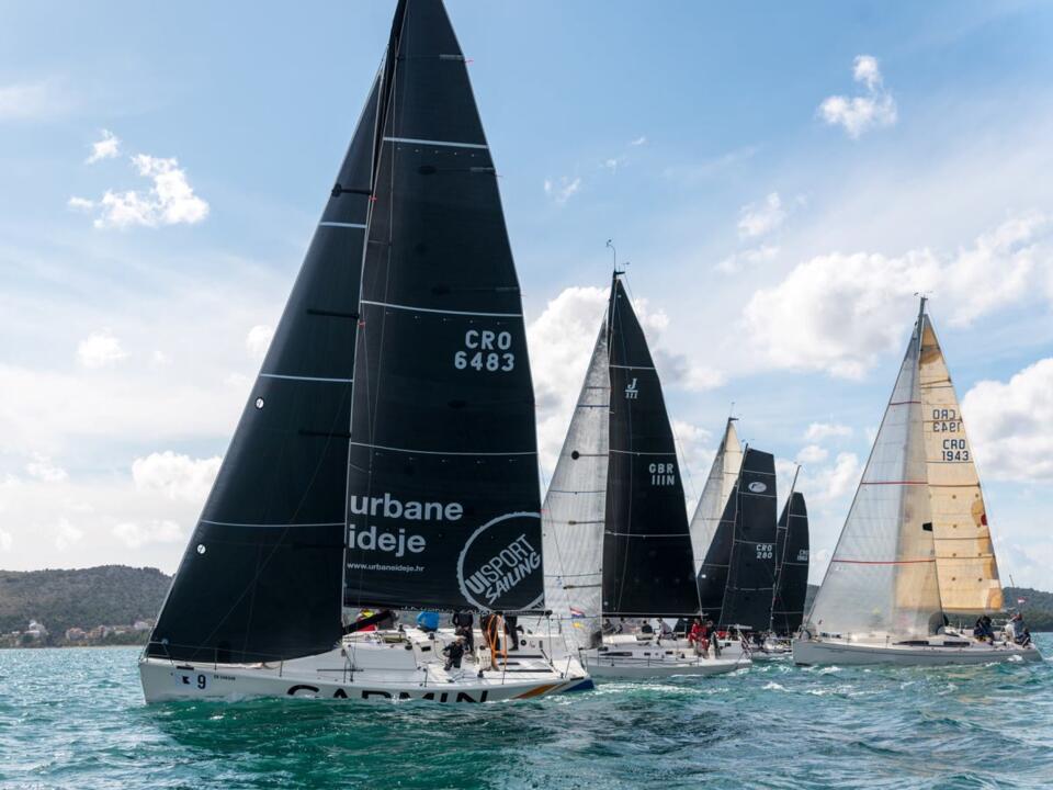 Gringo 3 i Krka trijumfirali na drugoj Skradinskoj regati krstaša