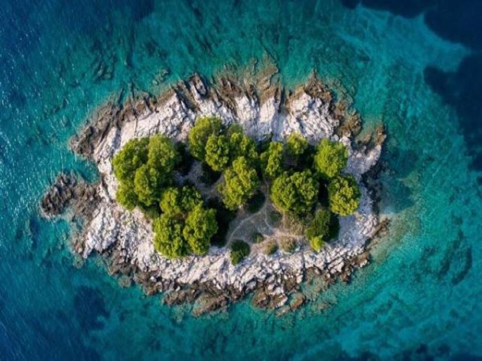 Condé Nast Traveler and Telegraph present the most interesting islands in the Adriatic